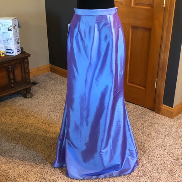 Ladies Long Blue Taffeta Dress - Picture 3 of 5